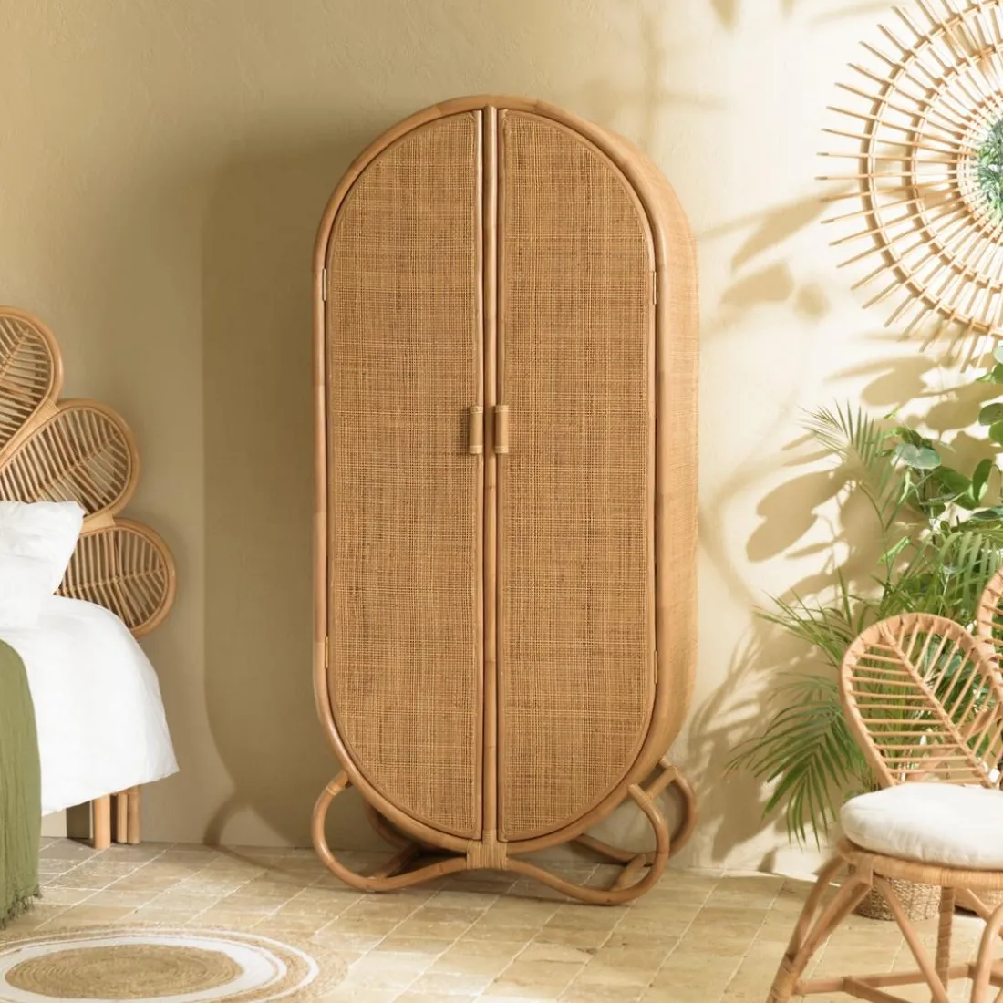 Armoire en rotin 2 portes en cannage couleur brun miel KALLY