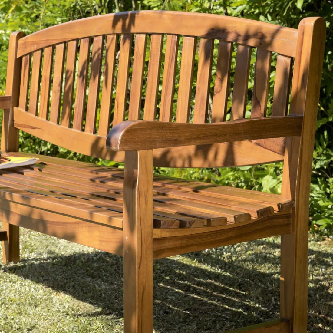 Banc de jardin HANNA ovale en bois teck huilé
