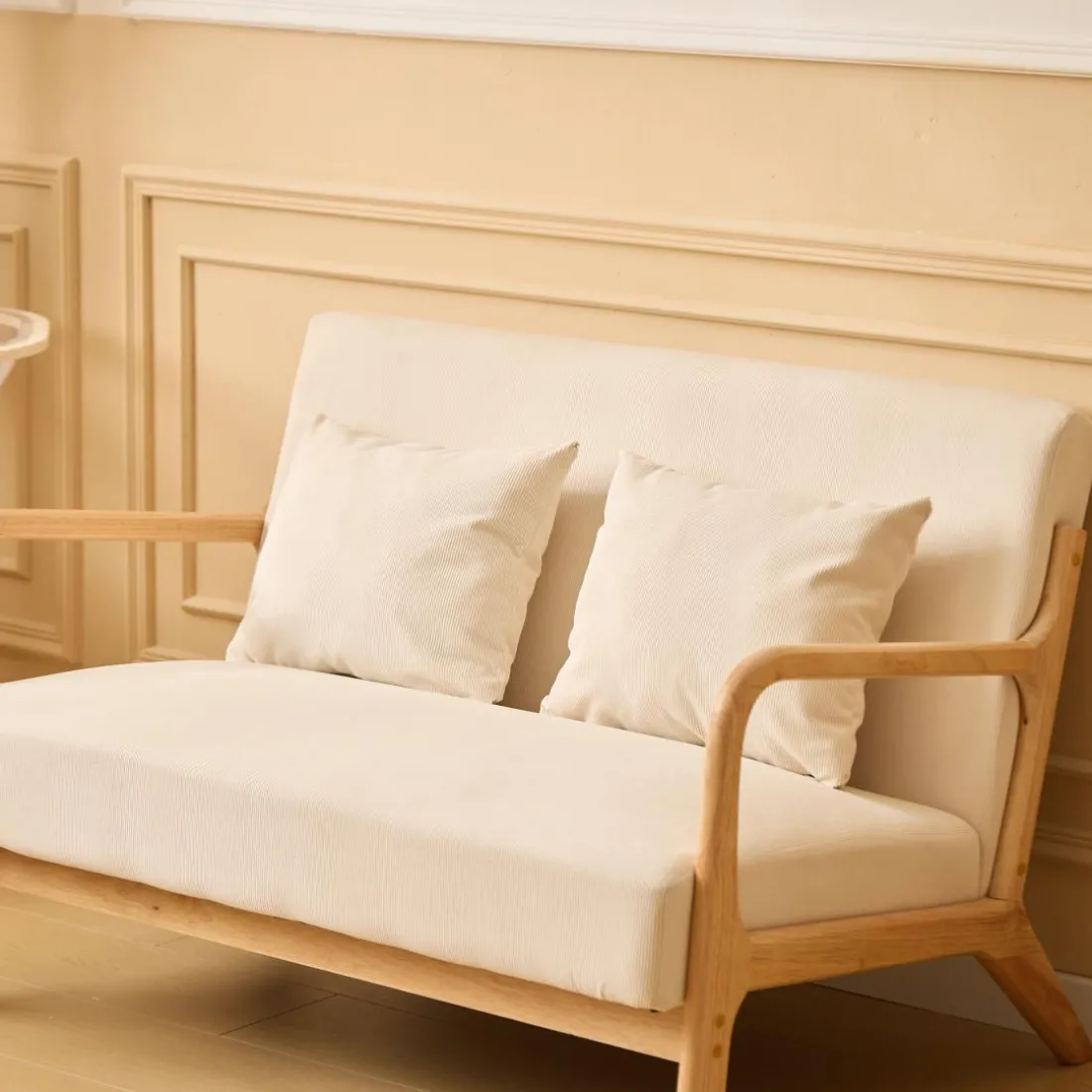Banquette-banc OHAMA au style scandinaveen hévéa et velours beige Certifiée FSC