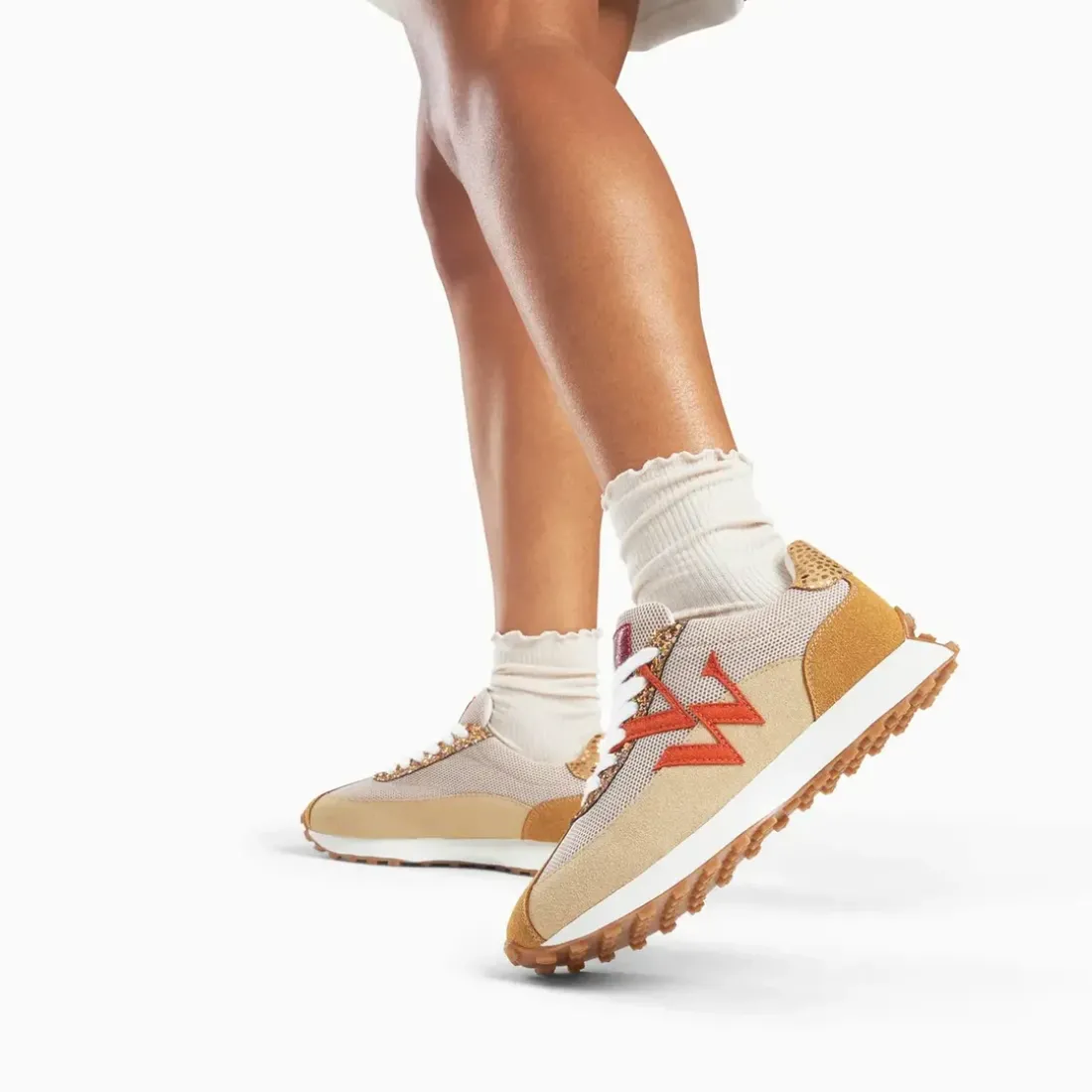 Baskets monogramme Mona beige et orange à semelle running