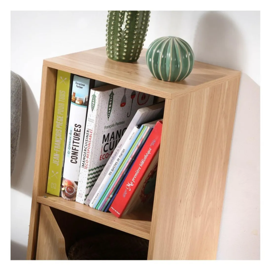 Bibliothèque 3 cases avec une porte en bois