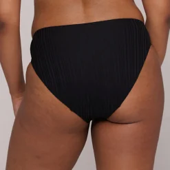 Bikini slip brésilien