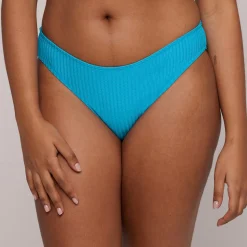 Bikini slip brésilien