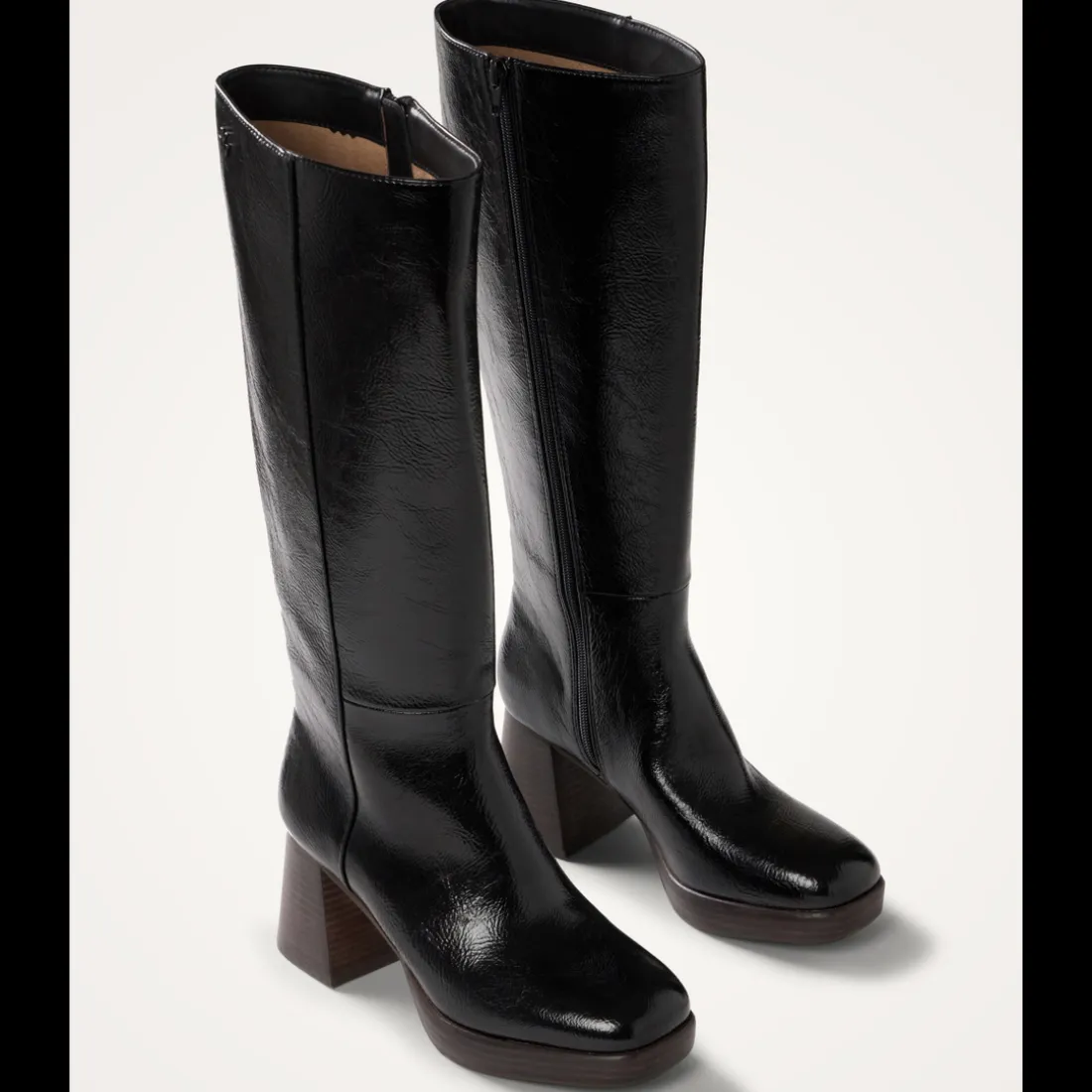 Bottes noires à talon bois
