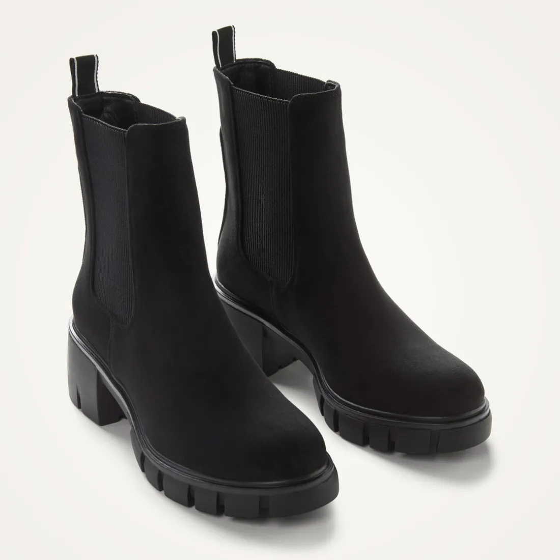 Bottines Chelsea noires à talon cranté