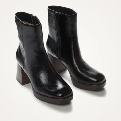 Bottines noires à plateforme et talon bois