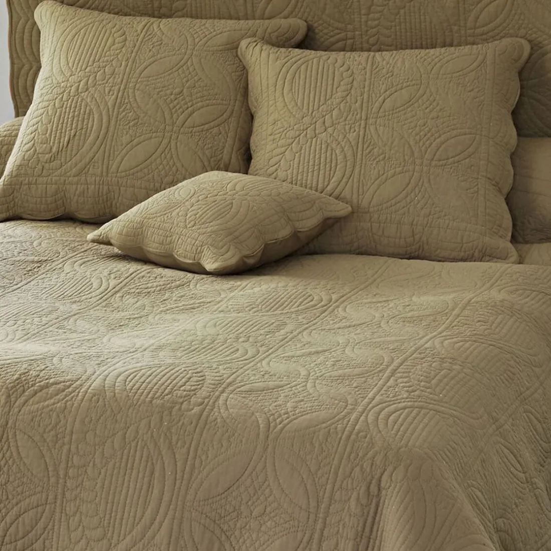 Boutis ou couvre lit uni en coton - Beige
