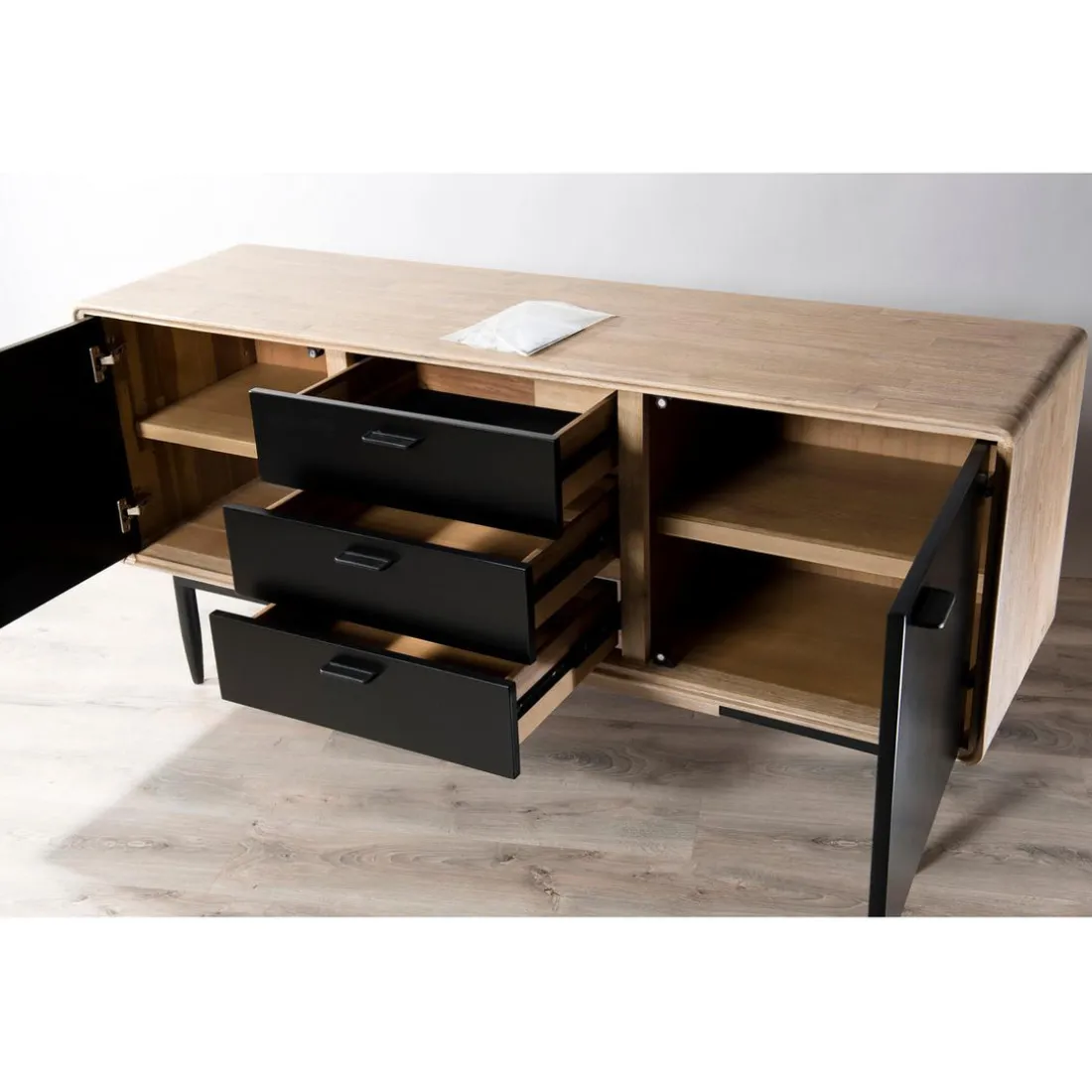 Buffet 2 portes 3 tiroirs esprit atelier - Chêne Clair Cérusé / Noir