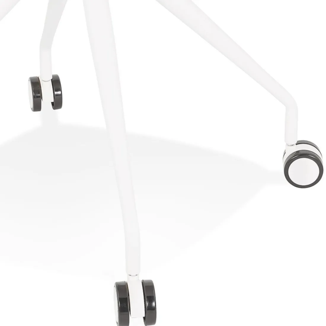 Chaise de bureau sur roulettes 'SKIN' blanche avec structure en métal blanc