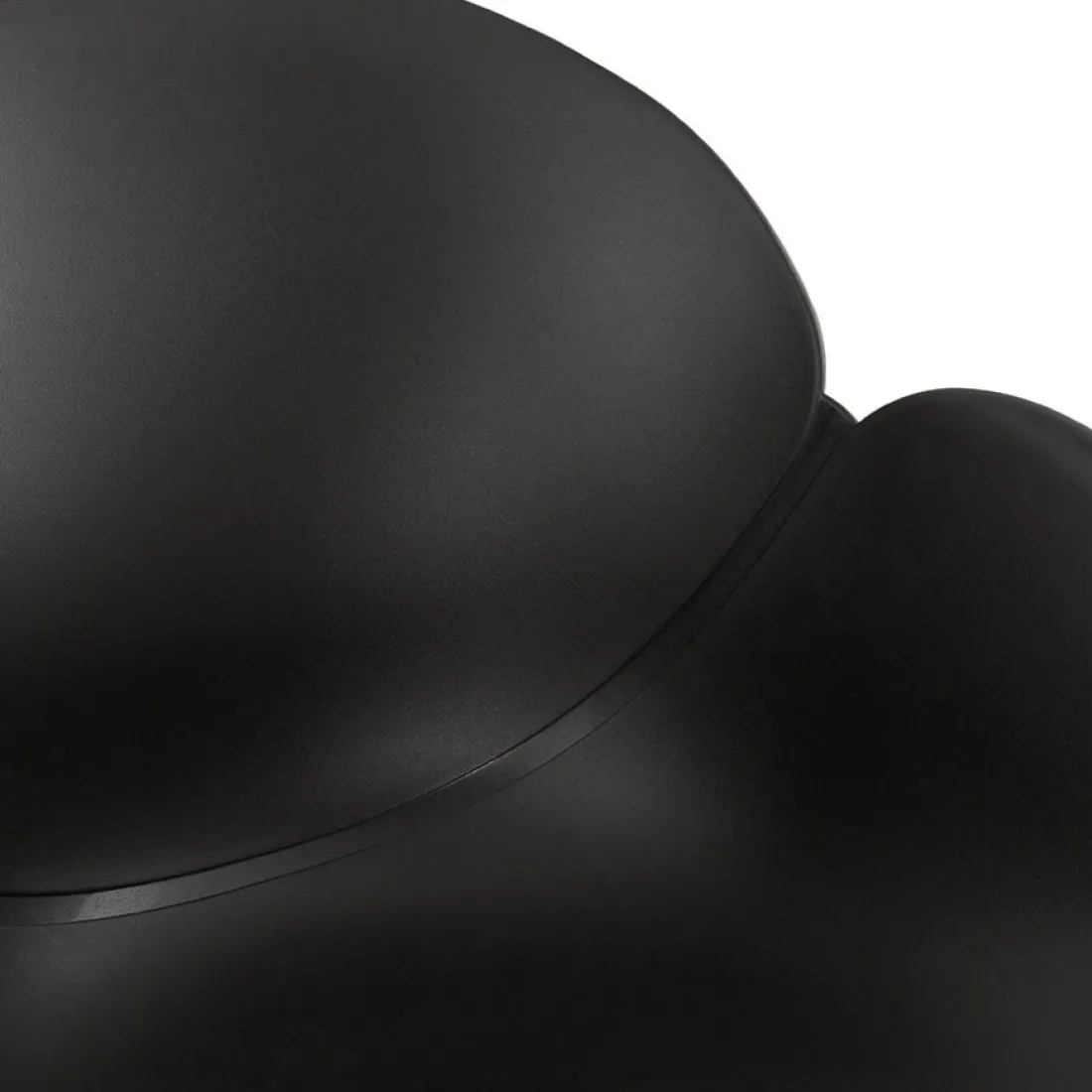 Chaise design 'SATELIT' noire style industriel avec pieds en métal noir