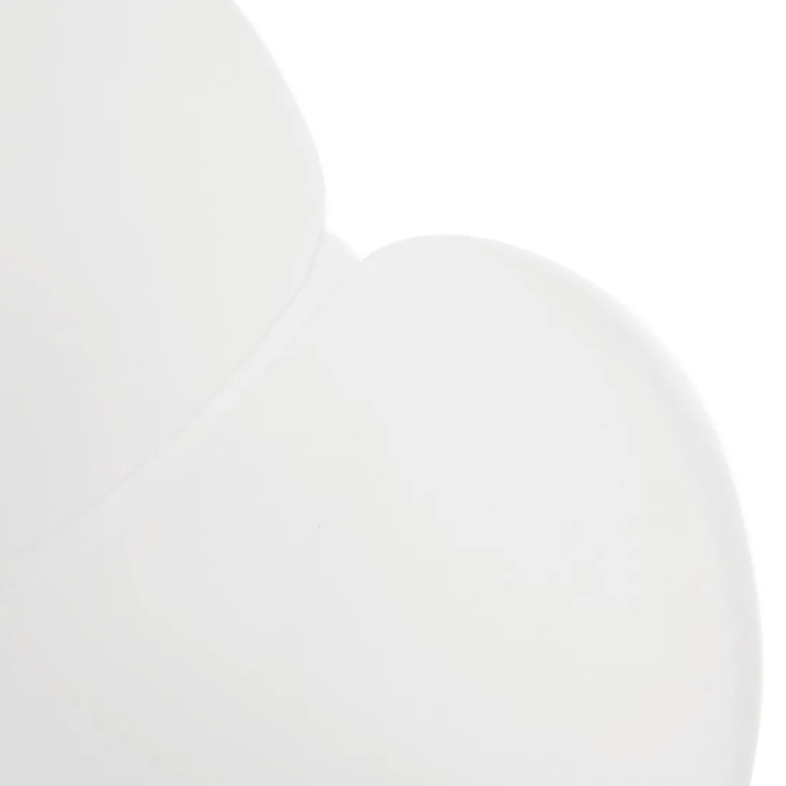Chaise moderne 'FIDJI' blanche avec pieds en métal blanc