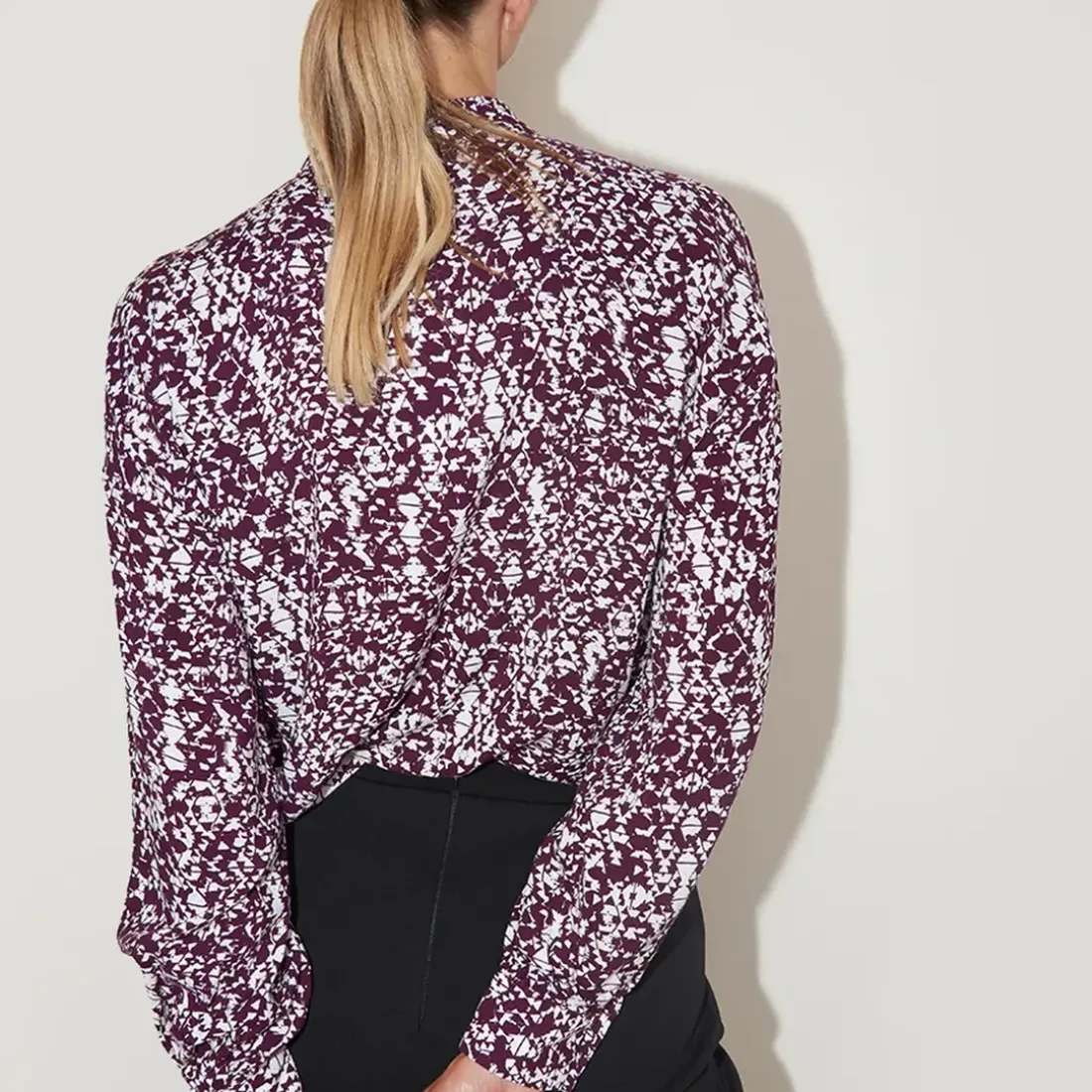CHEMISIER IMPRIME MEREDITH noir en viscose