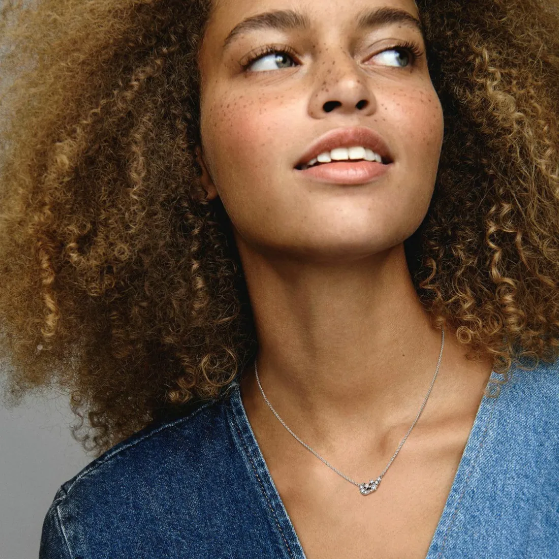 Collier Étoile et Lune Scintillantes en Argent 925/1000 - Pandora Moments
