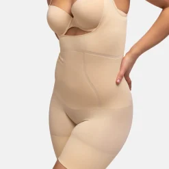 combinaison gainante à poitrine ouvert beige