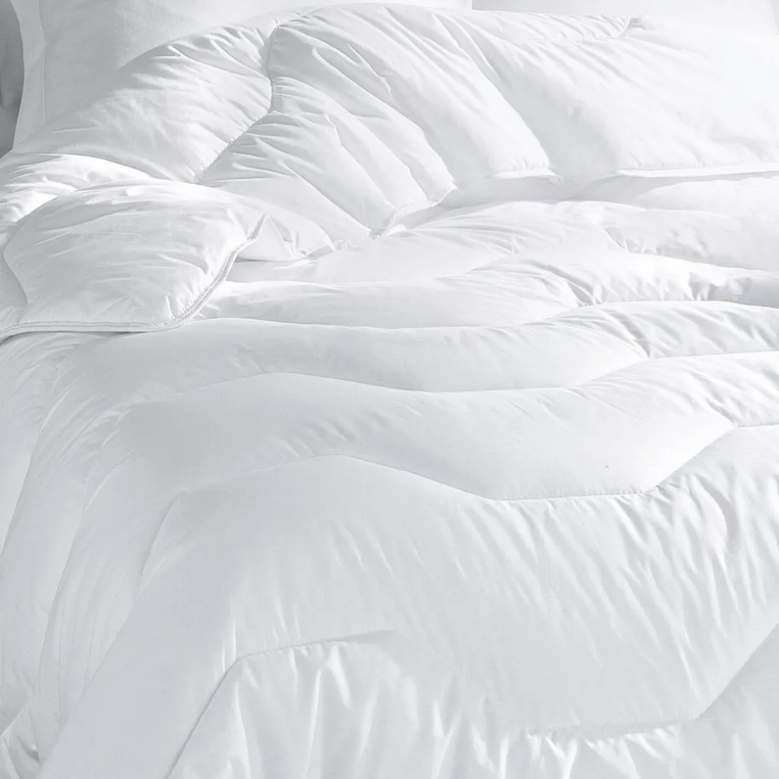 Couette 300G suprelle climat antitranspirante version chaude ou tempérée - Blanc