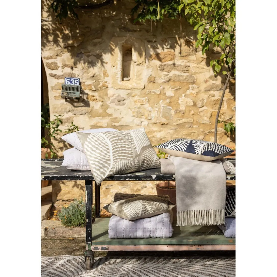 Coussin brodé FLORA Marine