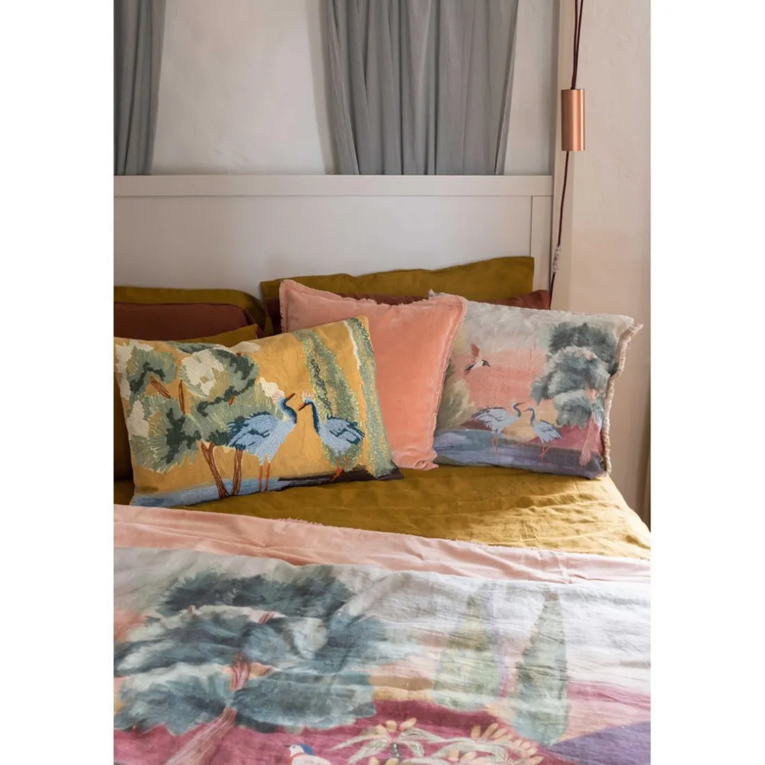Coussin brodé LOLA Multicolore