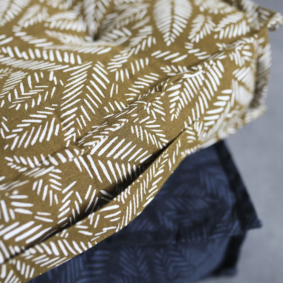 Coussin de sol en coton 190g/m² TERANGA INAYA 40x40x12 Bronze