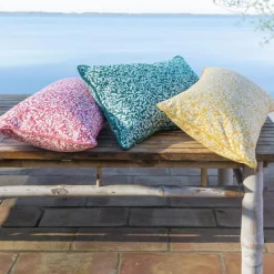 Coussin FLORA rectangle 30 x 50cm motif fleurettes orange corail