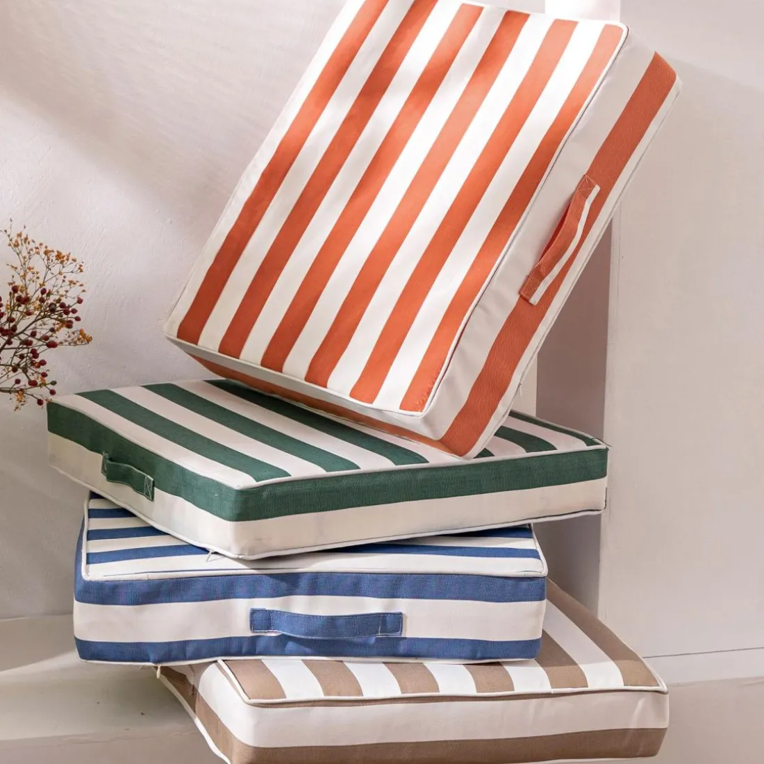 Coussin matelas en polyester PORNIC 48 x 48 cm rayé d'extérieur vert foncé