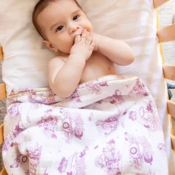 Couverture mi saison pour bébé Jouy rose