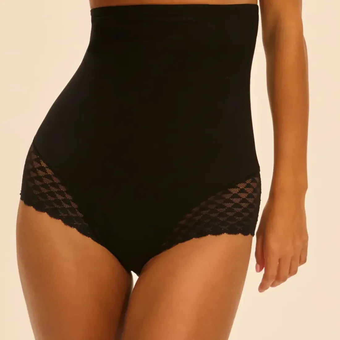 Culotte gainante taille haute noir