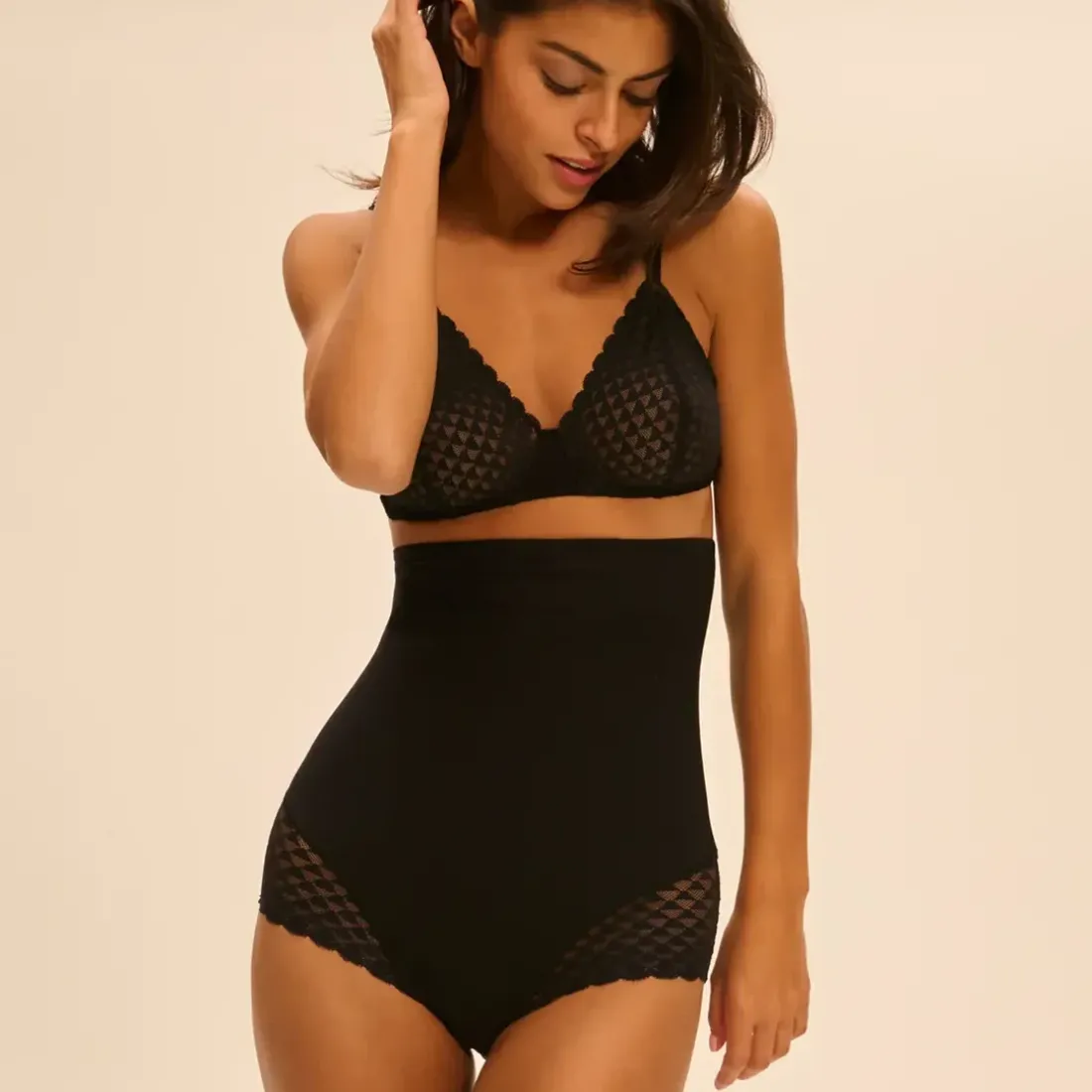 Culotte gainante taille haute noir