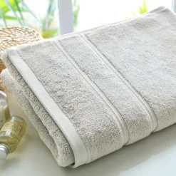 Drap de bain coton d'egypte LAUREAT PRESTIGE 100x150 cm-brume 600g/m²