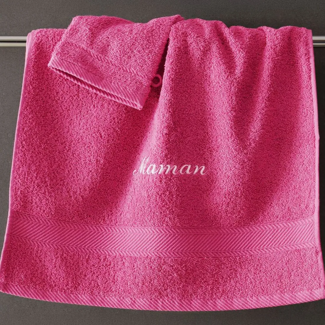 Drap de bain en coton 420g/m² CLAIRE personnalisable rose framboise