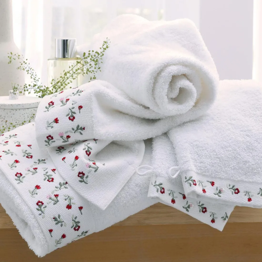Drap de bain en coton 450g/m² FLORA 70 x 130 cm blanc