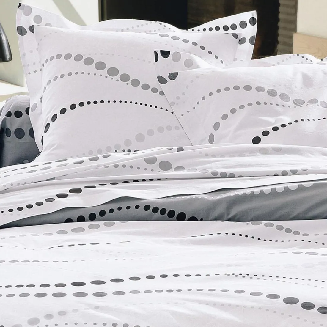 Drap plat en coton ONDES à pois blanc
