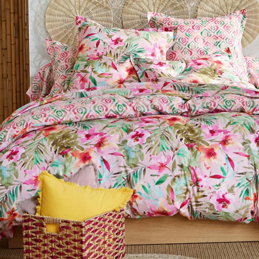 Drap plat en coton VIBRANTE motif fleurs exotiques multicolore