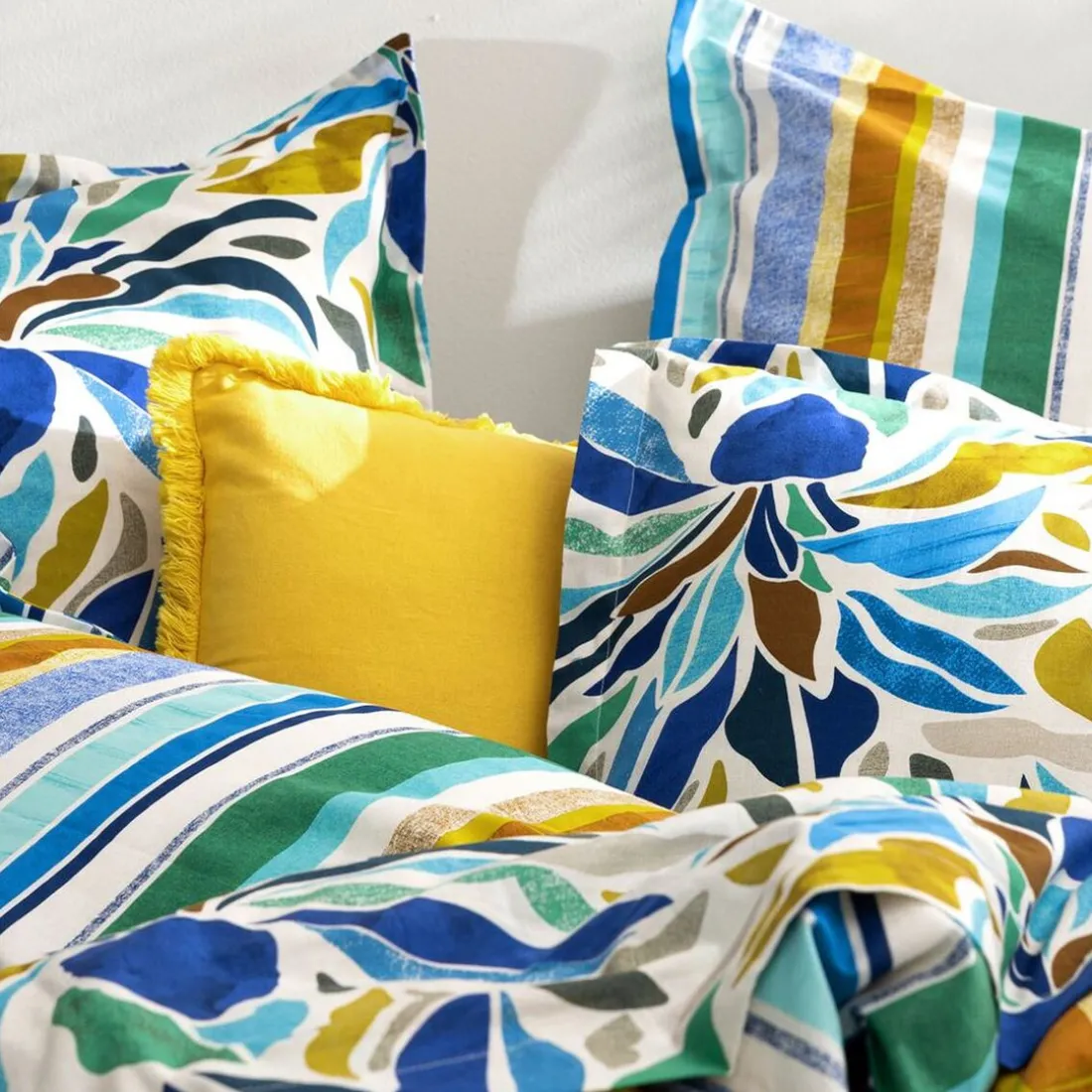 Drap plat fleurs multicolores FESTIVE