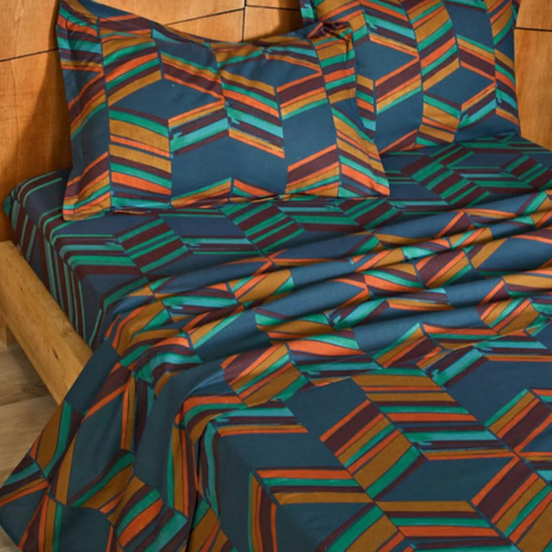 Drap plat JEUX GRAPHIQUES style chevrons, multicolore