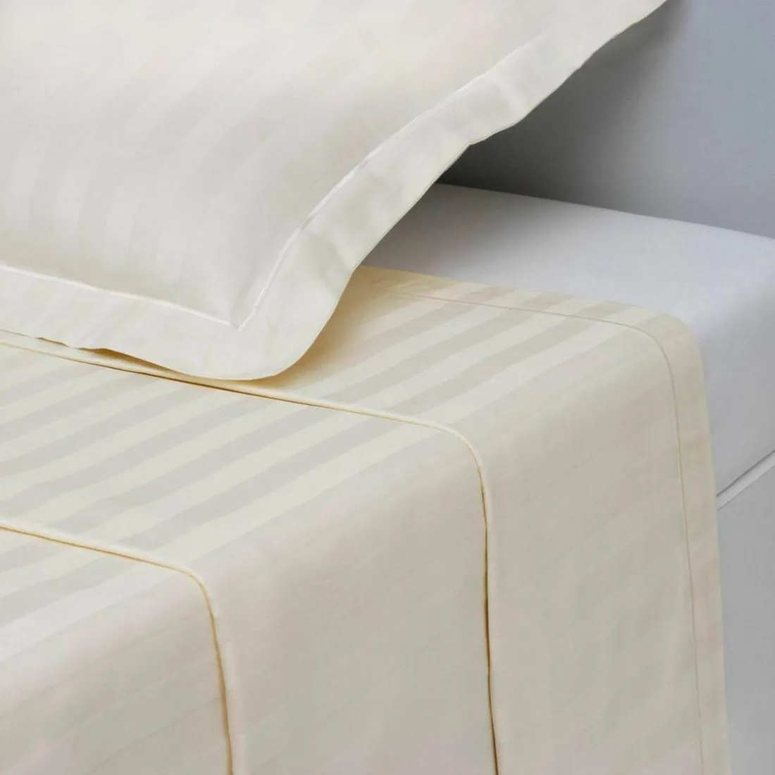 Drap plat satin de coton TERTIO® - écru