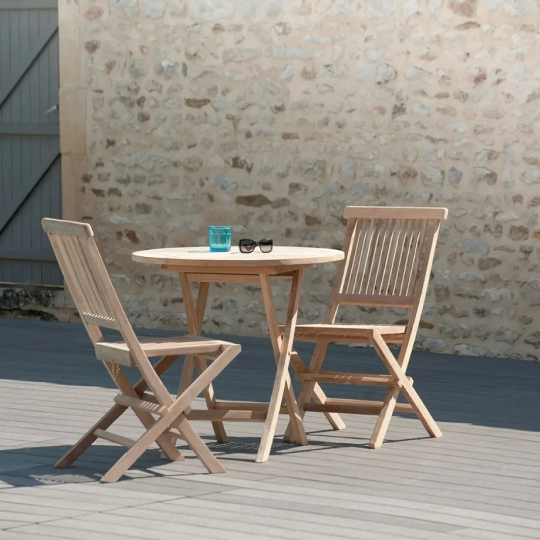 Ensemble table ronde 2 chaises pliantes en teck massif