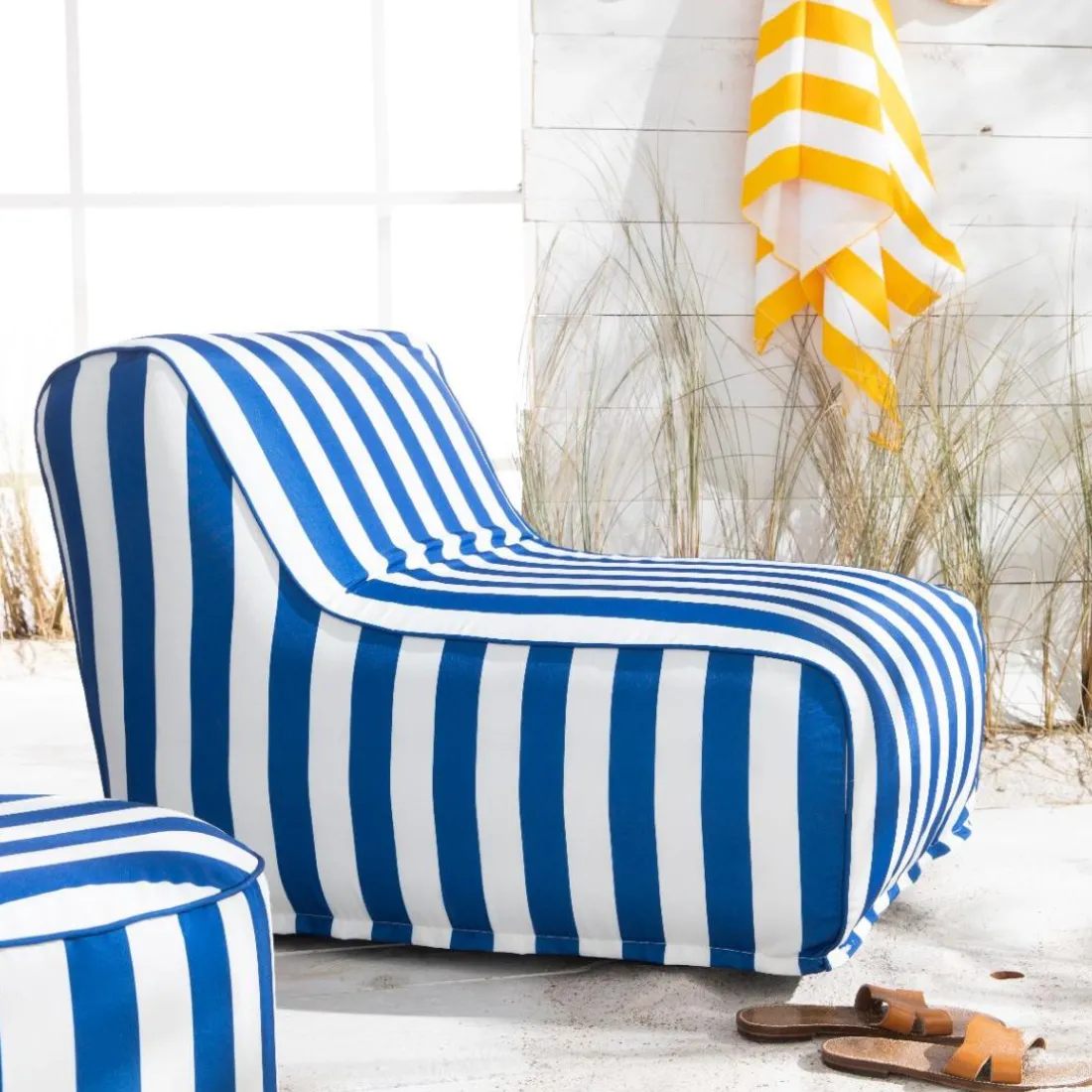 FAUTEUIL GONFLABLE - SUMMER STRIPES Bleu 90x60x70cm