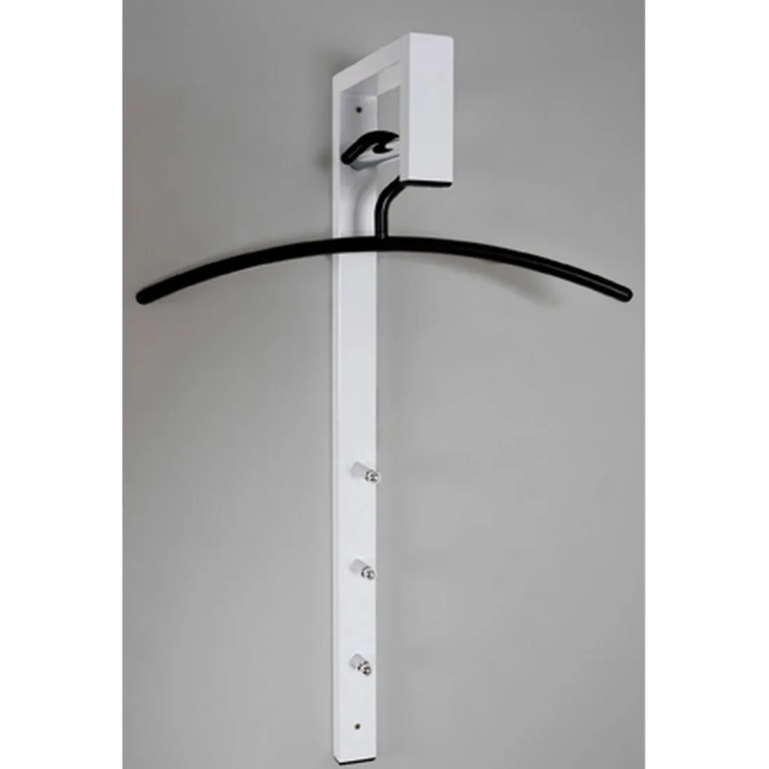 Garderobe murale laqué blanc tringle et crochets chromés
