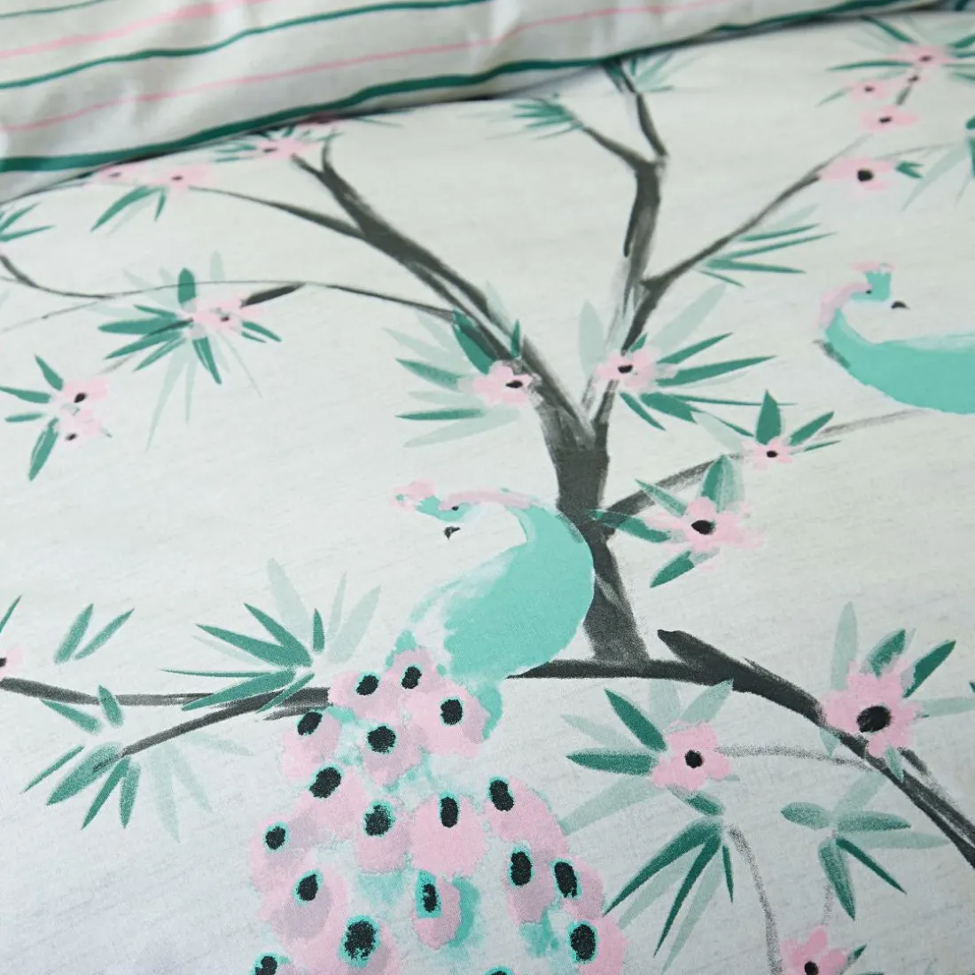 Housse de couette,motif paons et feuillage PARADE NUPTIALE multicolore