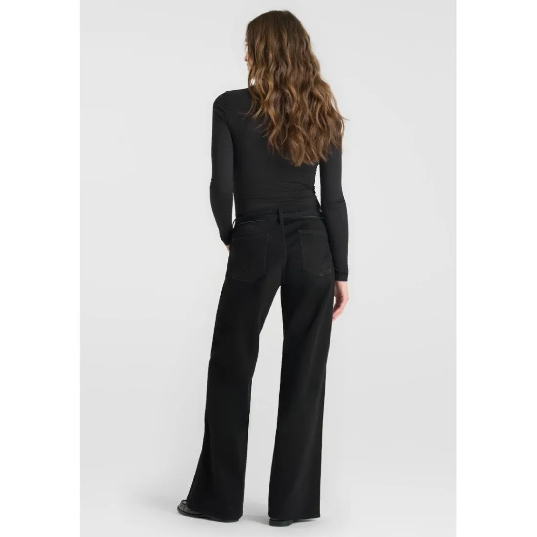 jean droit noir Tess