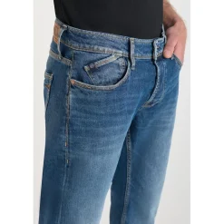 Jeans ajusté stretch 700/11, longueur 34 bleu en coton Micah