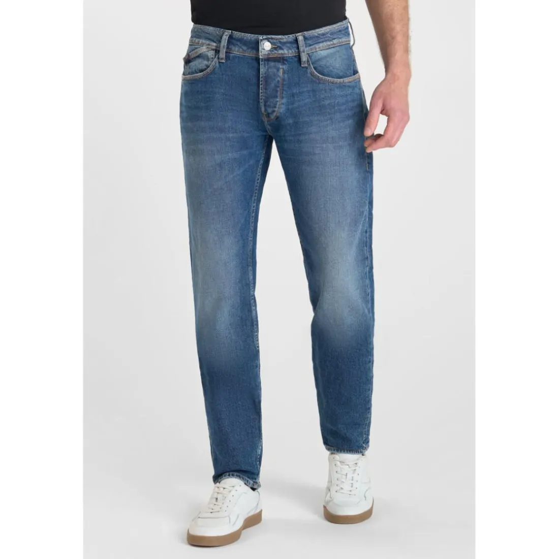 Jeans ajusté stretch 700/11, longueur 34 bleu en coton Micah