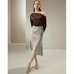 Jupe asymétrique en queue en soie gris argenté
