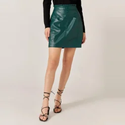 Jupe courte droite en simili vert