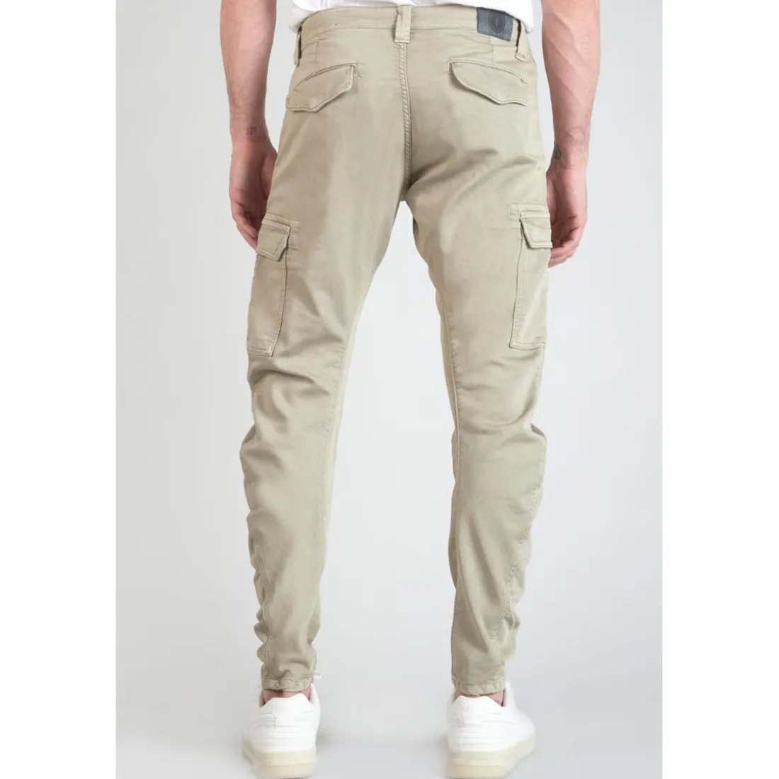 Koge Army Jogg tapered arqué beige blanc en coton