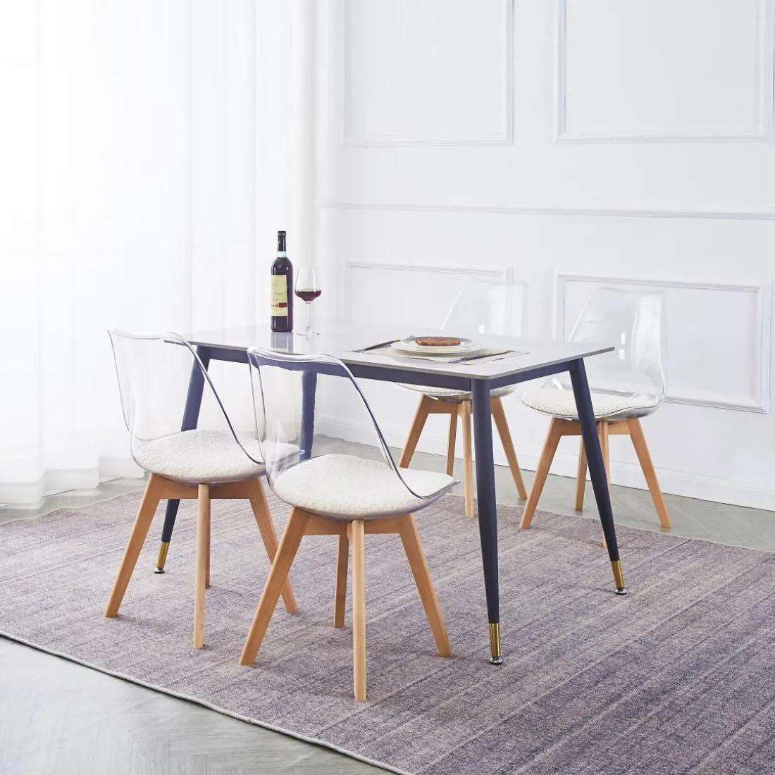 La chaise CARMEN avec design scandinave