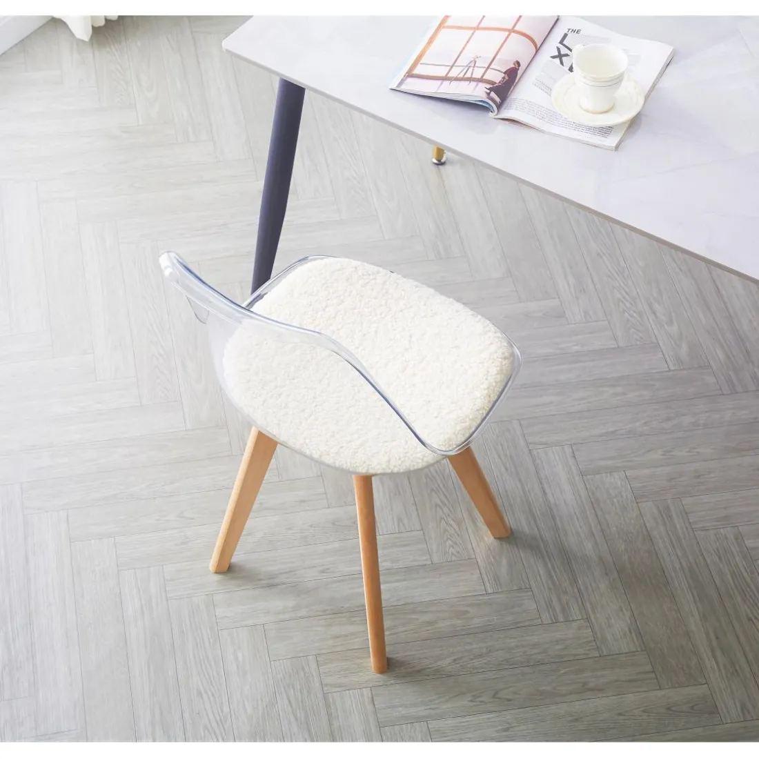 La chaise CARMEN avec design scandinave