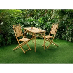 La chaise MEDAN design moderne et sa structure en bois massif