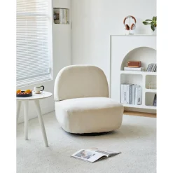 Le fauteuil de salon KAMPALA avec son design moderne beige