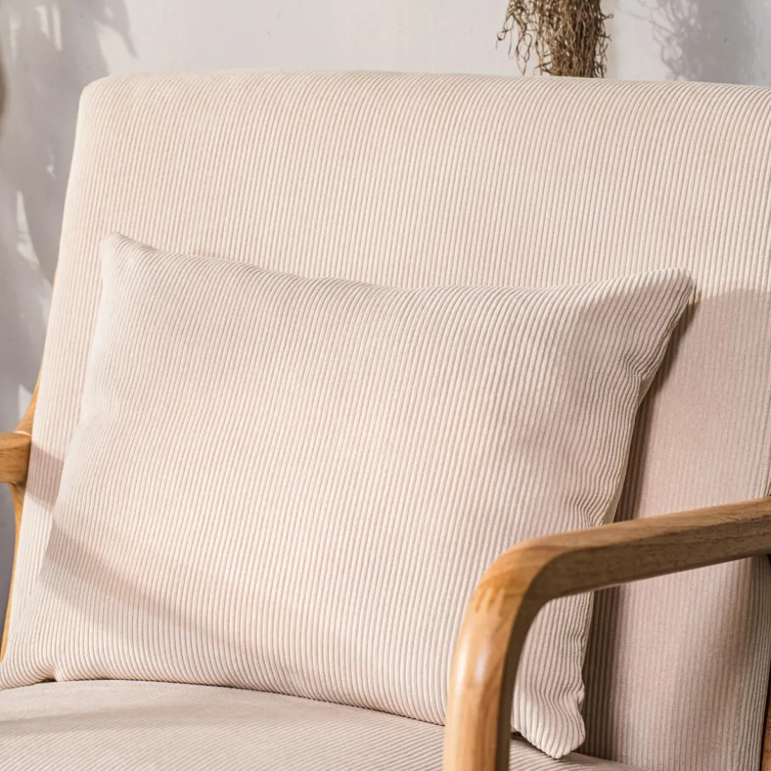 Le fauteuil de salon OHAMA design scandinave
